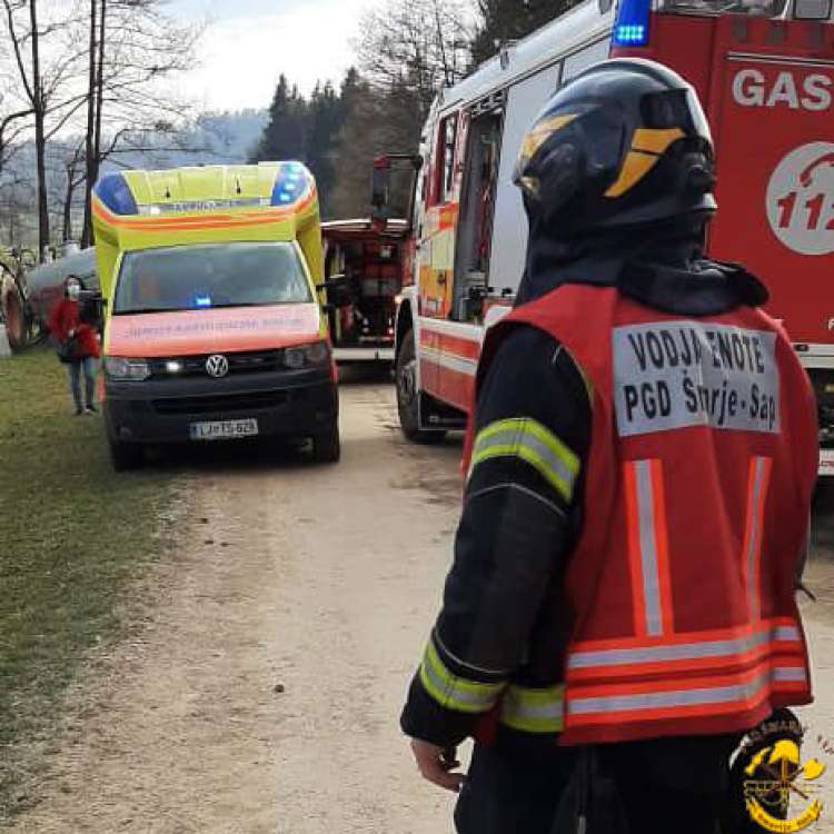 Posredovali so reševalci in PGD Šmarje - Sap.jpg