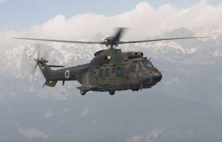 Helikopterska enota Slovenske vojske ima v svoji sestavi štiri helikopterje tipa AS532 Cougar.