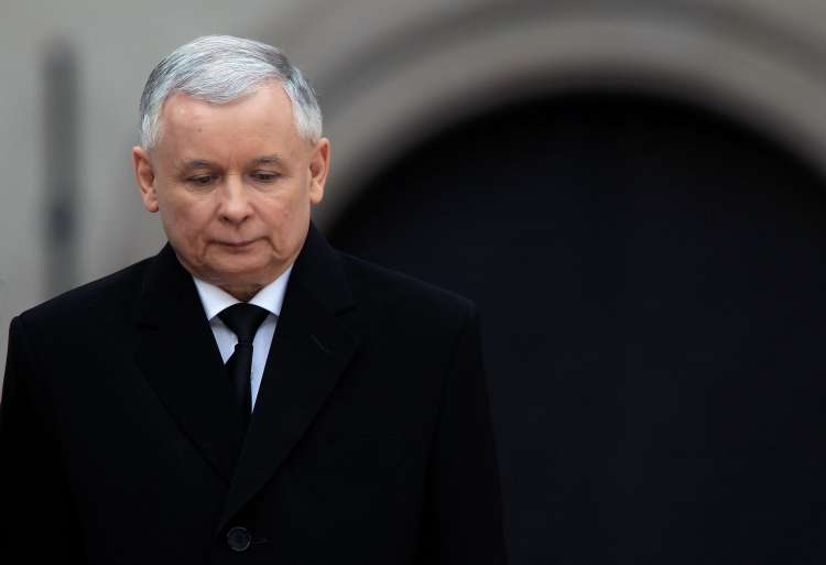 Poljska oblast si je želela v več korakih popolnoma politično podrediti sodstvo. Na fotografiji poljski predsednik Jaroslaw Kaczynski.