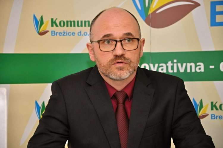 Aleksander Zupančič (na fotografiji) je dolgoletni sodelavec nekdanjega ministra za gospodarstvo Andreja Vizjaka, osebnega prijatelja Darija Južne.