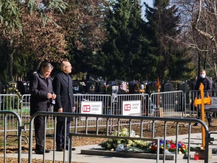 Pogreb Đorđa Balaševića Zoran Janković.jpg