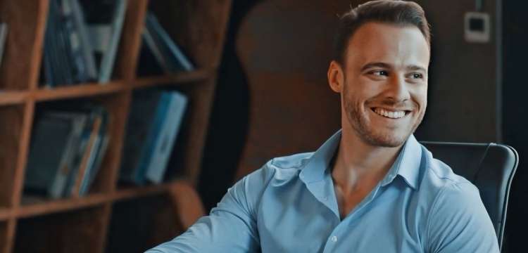 Kerem Bürsin Serkan Bolat priljubljena serija Ko potrka ljubezen