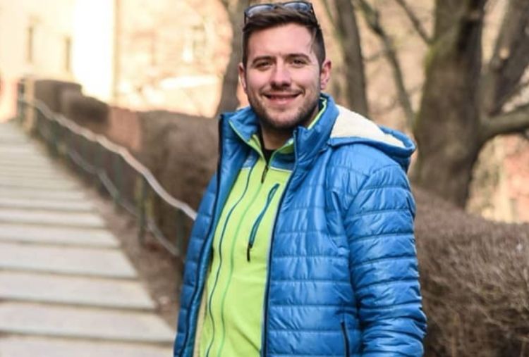 Spoznajte drugo plat duhovnika Martina Goloba.