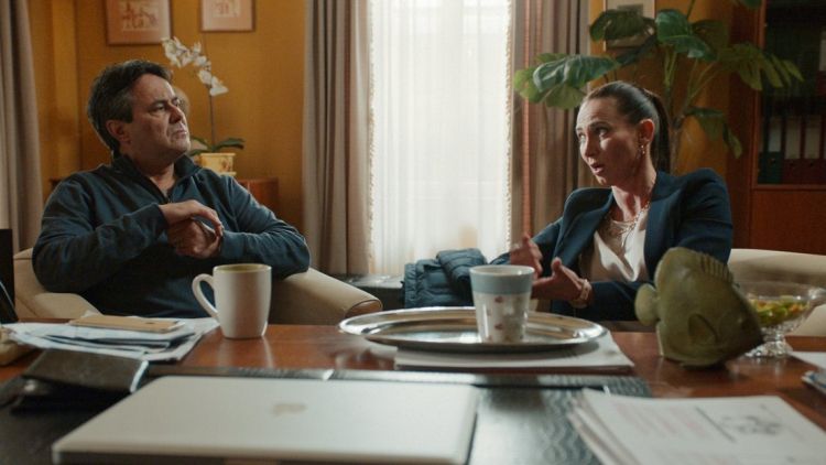 Najini mostovi: Pravi obraz skrivnostne Lidije vas bo šokiral.