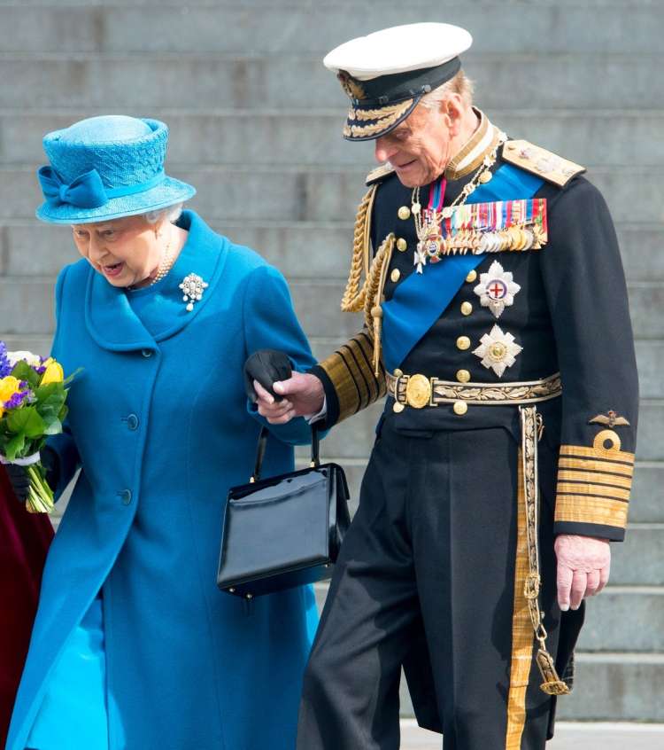 Kraljica Elizabeza in princ Filip 2015 Profimedia.jpg