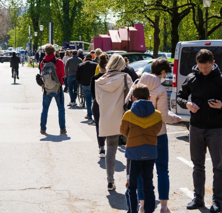 hitri-test, ljubljana, testiranje, kolona