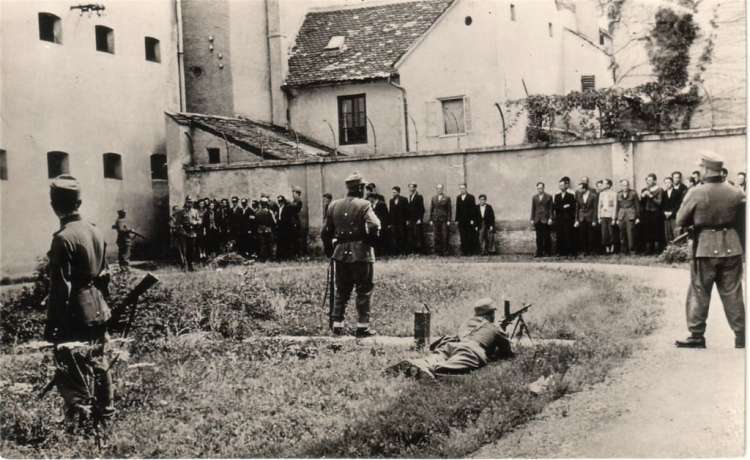 Streljanje talcev v Starem piskru, 1942