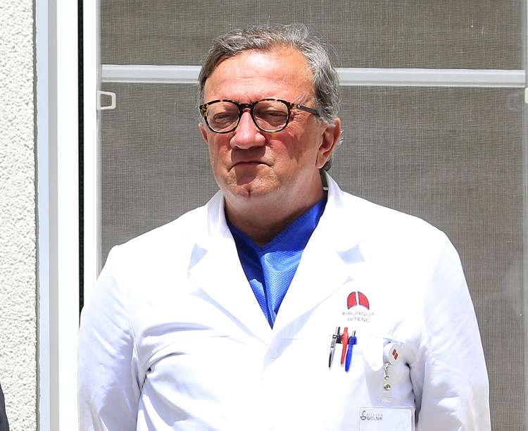 Marko Bitenc je lastnik Kirurgije Bitenc in Zdravstvenega zavoda zdravje, ki sta v zadnjih dveh letih dosegla rekordne poslovne rezultate.