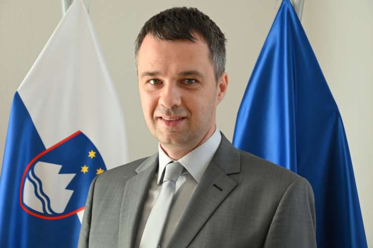 Marjan Dikaučič (na fotografiji) je na presenečenje mnogih med prejšnjo vlado postal minister za pravosodje. Pred tem je delal za vplivnega poslovneža Andreja Rautnerja.