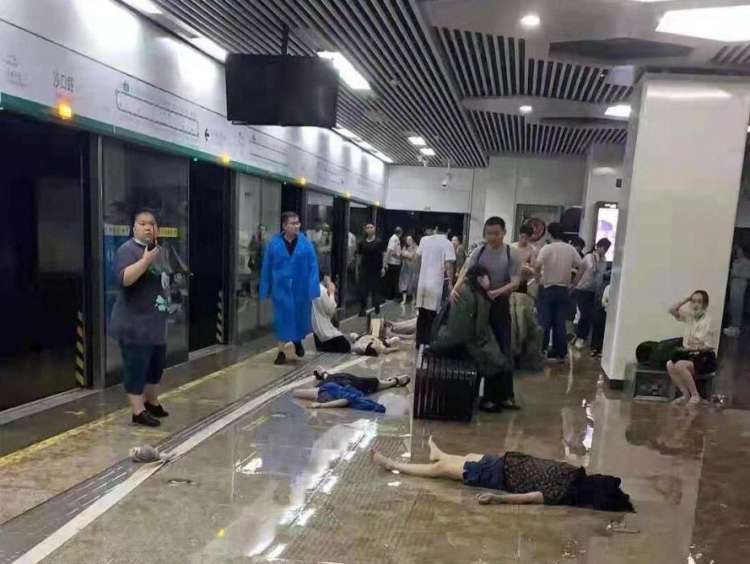 kitajska, podzemna-železnica, poplave