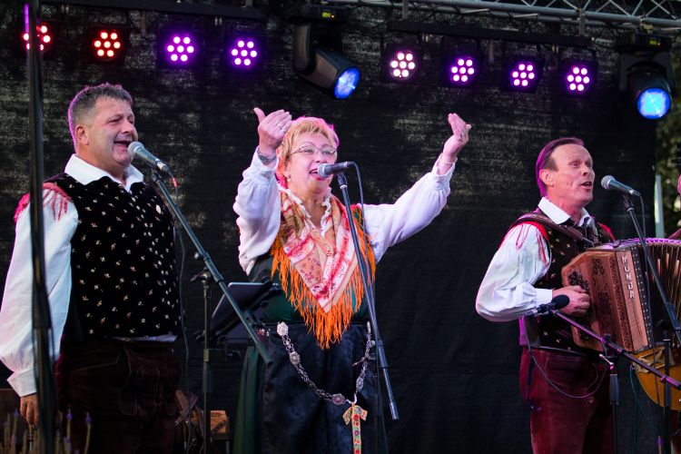 Na Veseljakovih 30 prihaja tudi legendarni Ansambel Braneta Klavžarja.