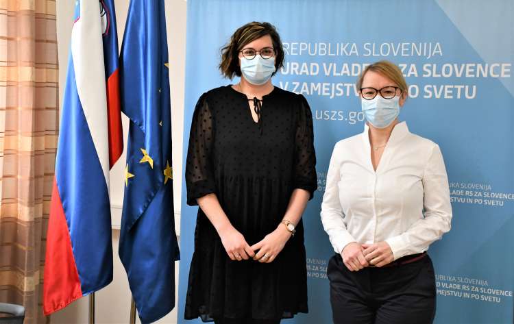 Ministrica za Slovence v zamejstvu in po svetu dr. Helena Jaklitsch se je sestala z dr. Barbaro Riman, predsednico Zveze slovenskih društev na Hrvaškem.