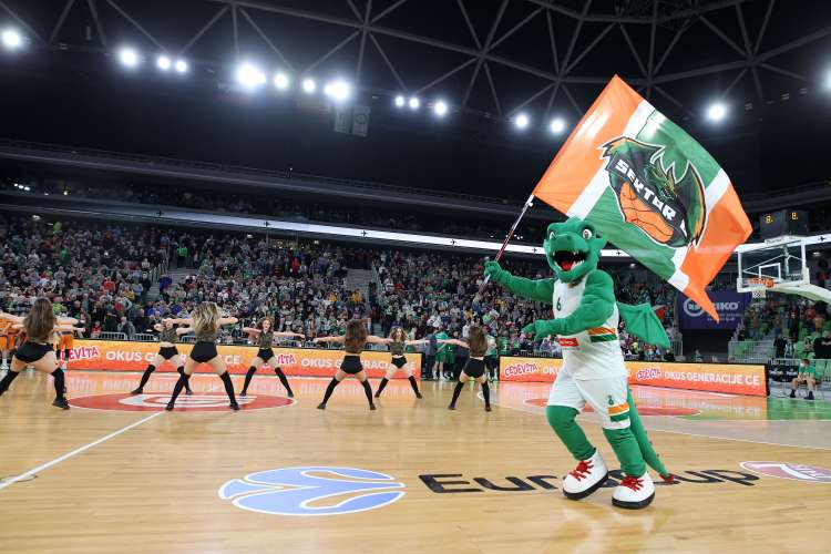 cedevita olimpija navijacice zmajcice af 7