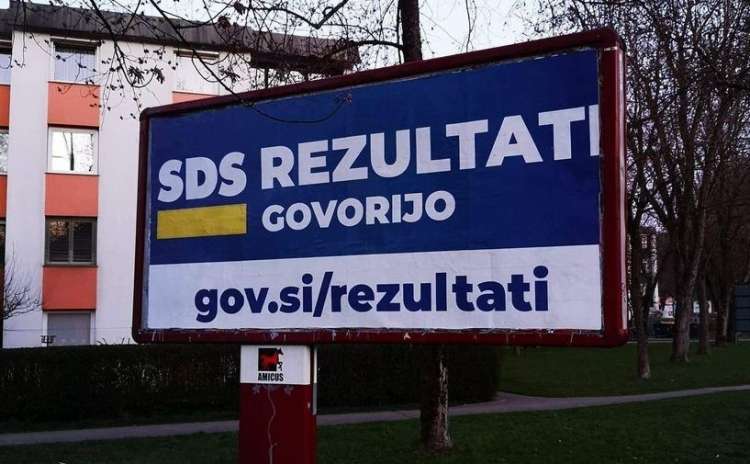 Plakati SDS so že pred uradnim začetkom volilne kampanje preplavili Slovenijo.