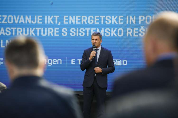 Podjetje AVB je dobilo posel tudi na Telekomu Slovenije, ki ga vodi Cvetko Sršen, nekdanji kandidat SDS za župana Krškega.