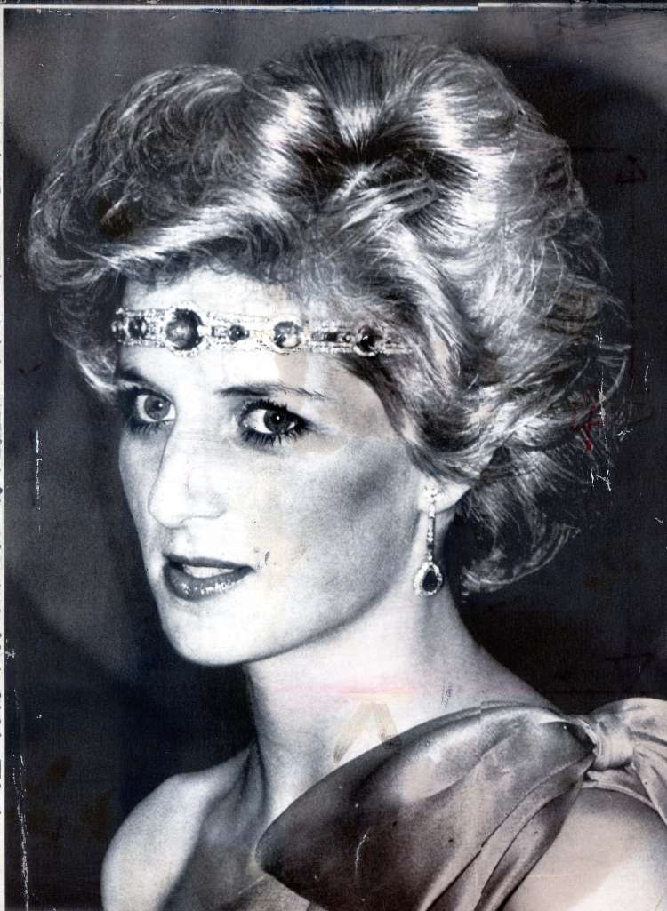 Naglavni trak princese Diane, 1985