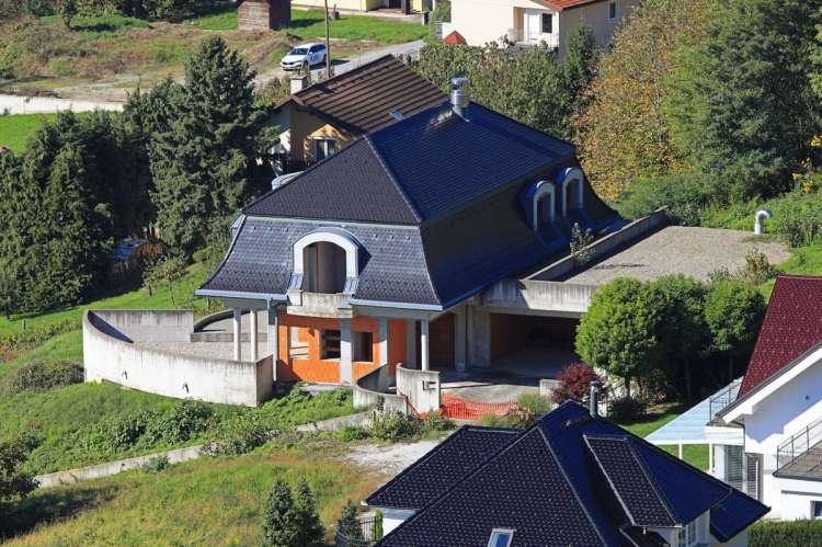 Borut Petek je od konca lanskega leta lastnik nedokončane vile nad Malečnikom pri Mariboru.