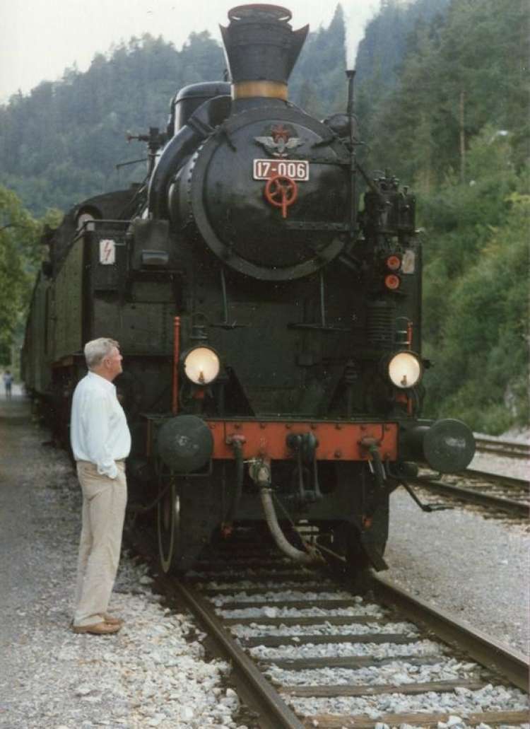 Uroš Krek je bil velik ljubitelj vlakov. Foto: iz arhiva Mariane Pauer Gult