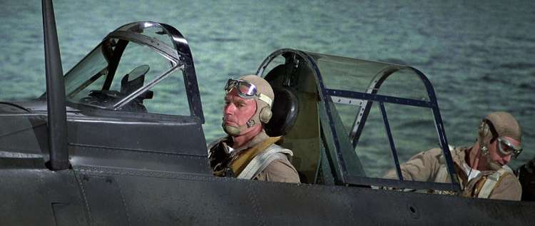 V Midwayju je bil vojaški pilot, ki je potopil japonsko letalonosilko.