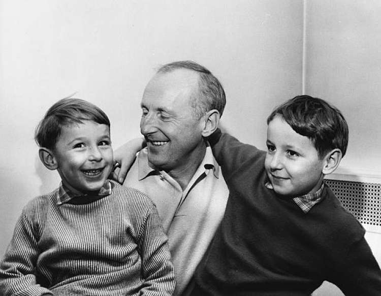S sinovoma Philippeom in Dominiqueom 1959.