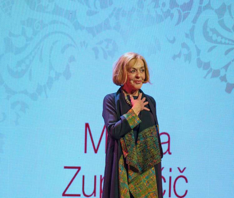 milena zupancic slovenka leta 4