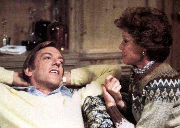 FIlm Roberta Redforda Običajni ljudje (1980) je dobil Oskarja, Shuterland za svojo glavno vlogo ni b