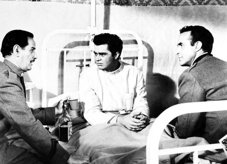 Eli Wallach v enem zgodnjih filmov, Hemnigwayevih avanturah mladega moža (1962).