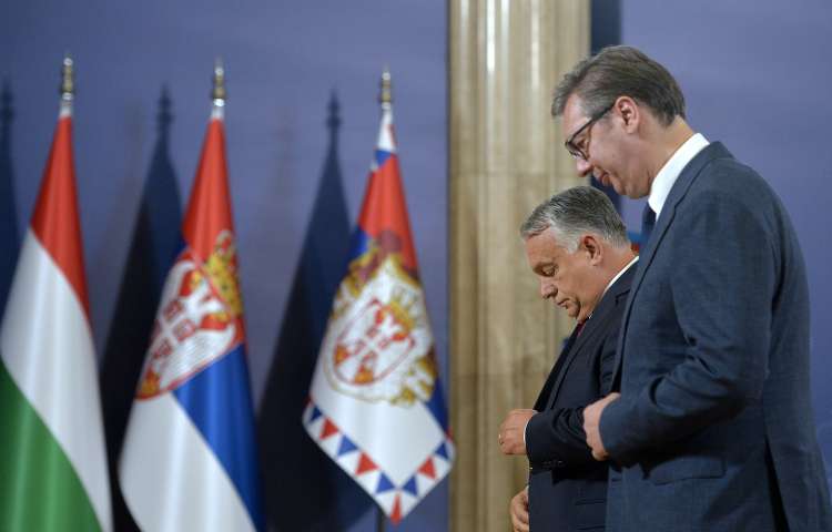 Dva tesna Janševa zaveznika z Madžarske in Srbije: Viktor Orban in Aleksandar Vučić