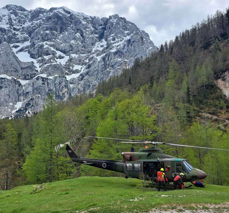slovenska-vojska, helikopter, gorski-reševalec, reševanje