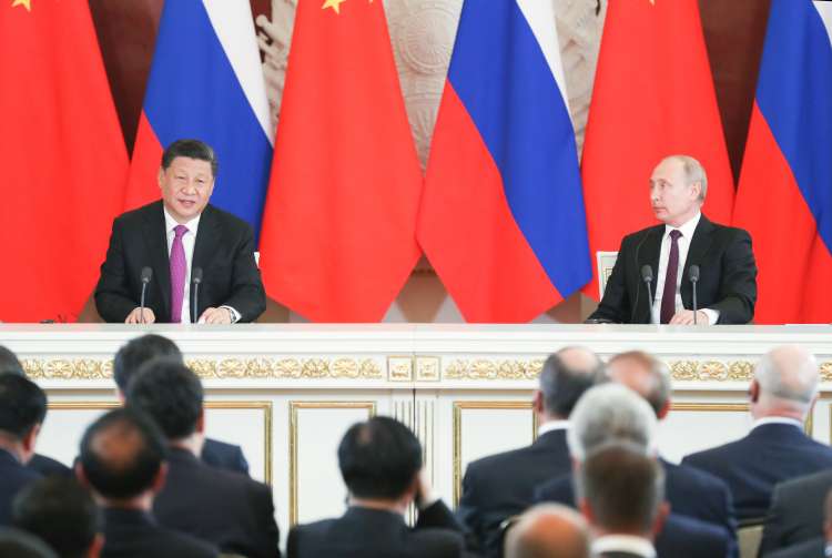 V zadnjih mesecih beremo analize, kako Kitajska in Rusija združujeta moči proti Zahodu, pri čemer naj bi bila vojna v Ukrajini začetek njegovega političnega in gospodarskega zatona. Zdaj vemo, da gre za mit.