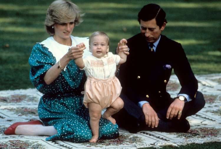 Na videz srečna družina ... Resnica je prišla na dan, ko je bil Charles še princ.