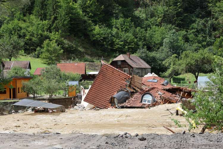 prevalje poplave meza neurje pl