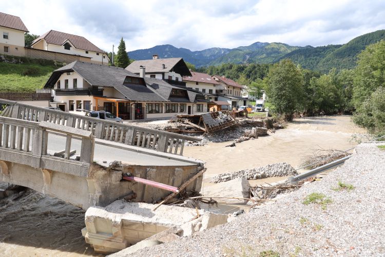 Črna, poplave