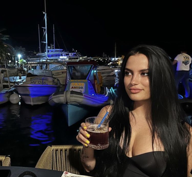 Barbara Bobak