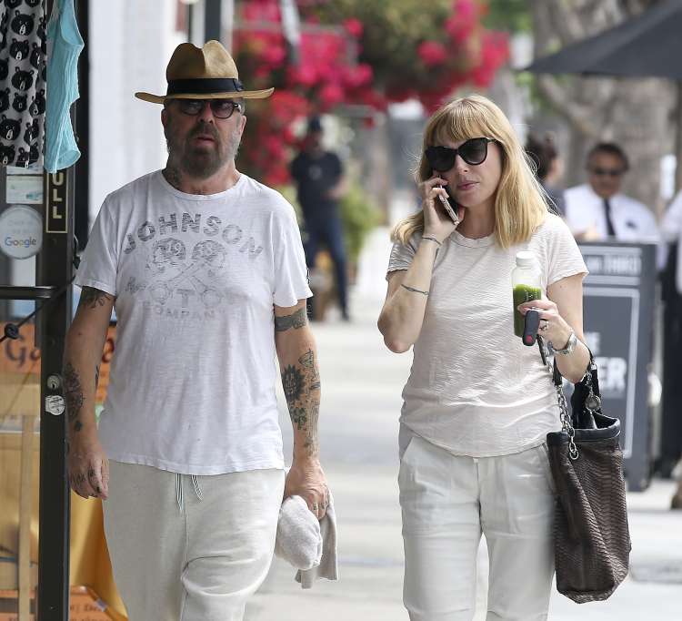 Dave Stewart s svojo tretjo ženo, fotografinjo Anoushko Fisz.