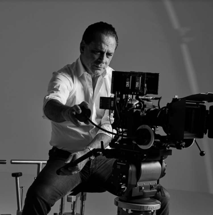 Izjemni uspehi v svetu filma - Pignatelli je tudi filmski producent. Med zadnjimi filmi je film o Af