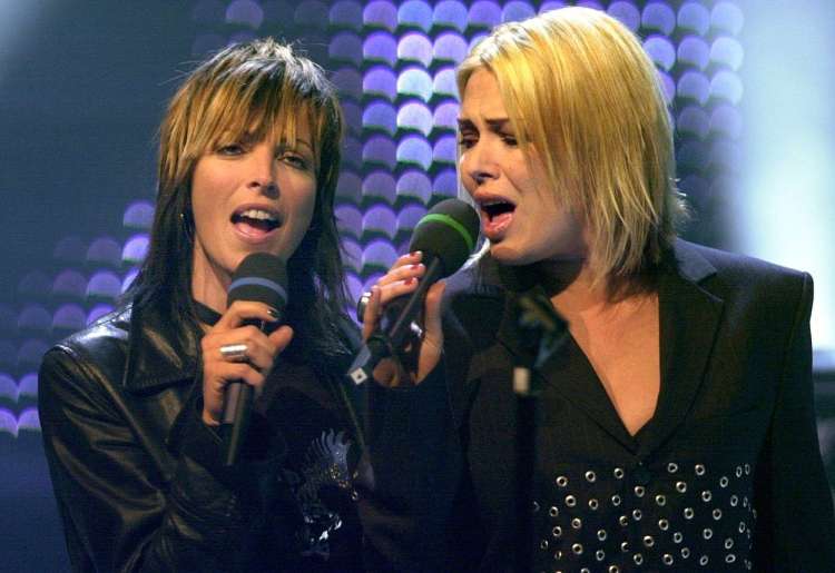 2003 sta z Neno odpeli duet, ki je obe dami osemdesetih vrnil iz pozabe.