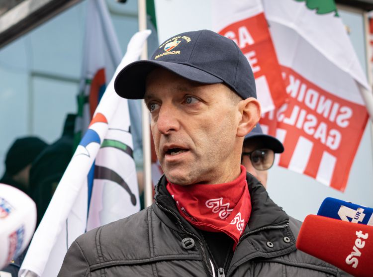 David Švarc, Sekretar sindikata poklicnih gasilcev; Rudi Medved, sekretar1.jpg