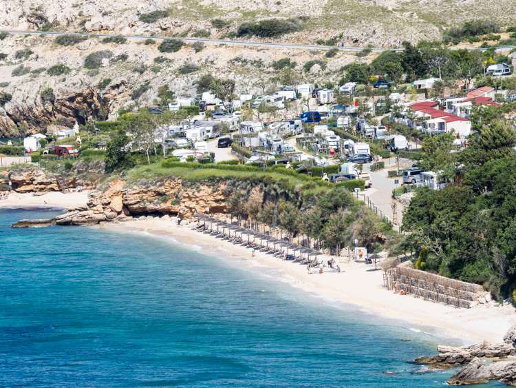 stara baška, kamp