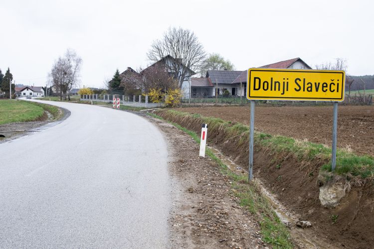 gornji-slaveči, nesreca, otrok, pomoč, sosedi