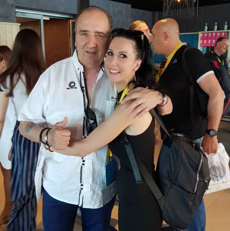 Anita na CMC festivalu z glasbenikom Mladenom Grdovićem.