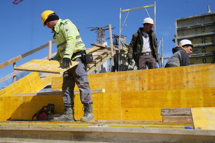 delavec, gradbišče.jpg