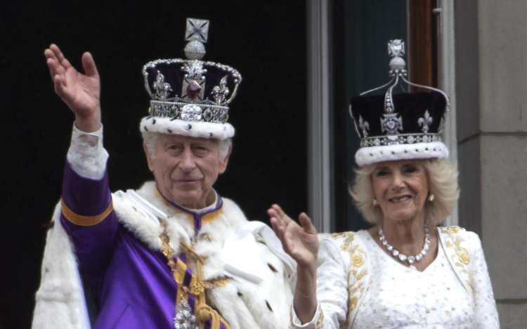Karel III., naj bi imel zelo veliko pod palcem