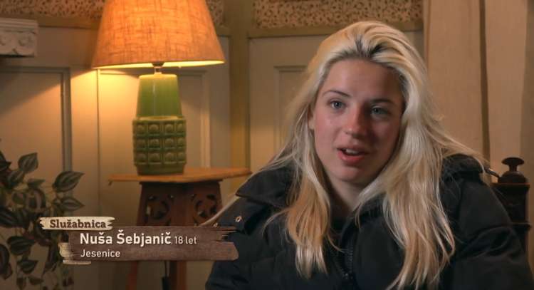 nuša v hlevu