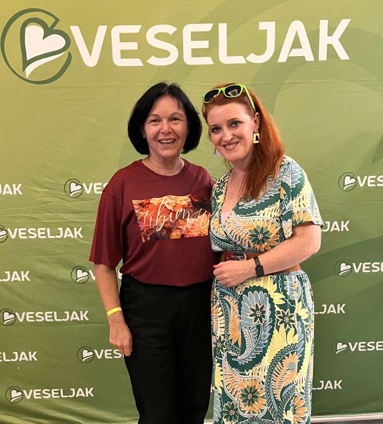 Tanja Ozirska in Janja Ulaga.