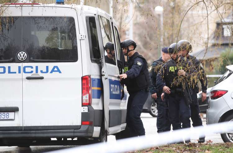 hrvaška policija, prečko, napad na osnovni šoli, zagreb