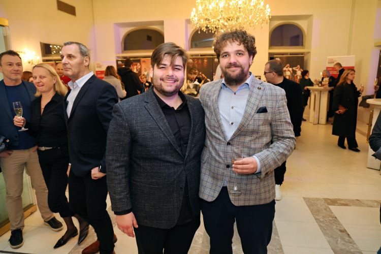 In ljubezen tudi, premiera 4