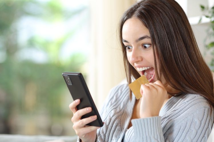 nakupovanje, ženska, splet.jpg