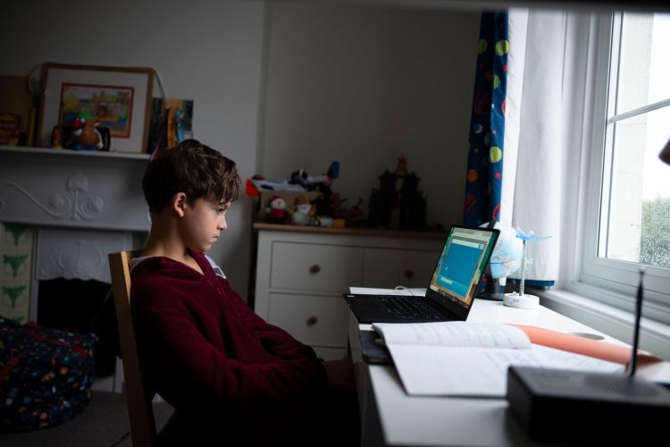 varna uporaba interneta (2).jpg