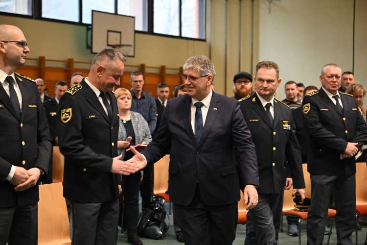 policija, medalje-za-hrabrost